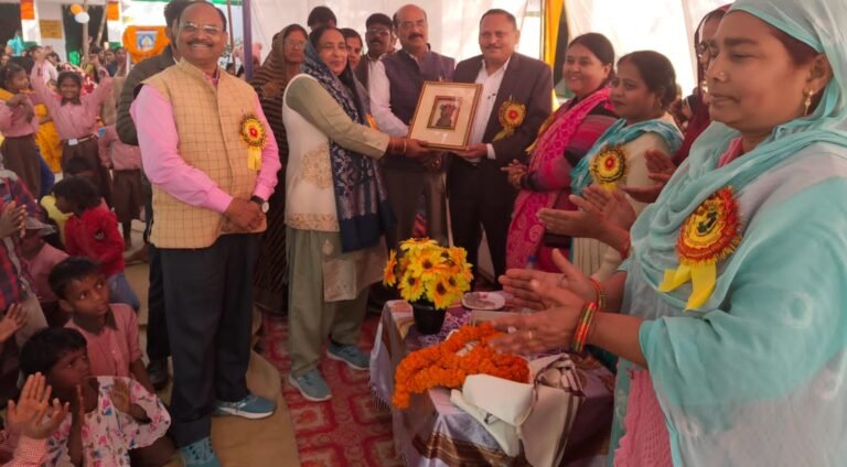 शिक्षा से ही सर्व समाज का कल्याण और सम्मान:प्राचार्य