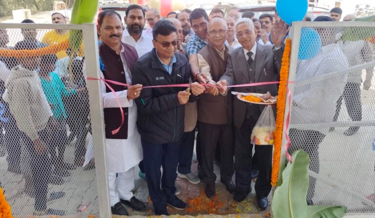 अवधूतराम कीर्ति स्थल पर ओपेन जिम के साथ स्वास्थ्य शिविर का लगा कैंप