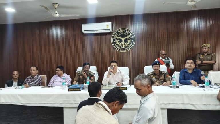 सदर तहसील में जिला स्तरीय संपूर्ण समाधान दिवस का हुआ आयोजन
