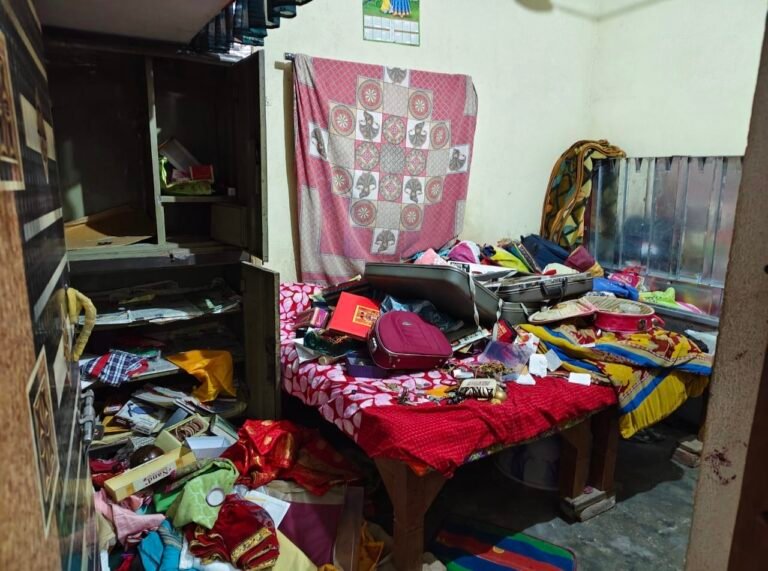 पांच लाख के आभूषण सहित 20 हजार की नगदी चोरी