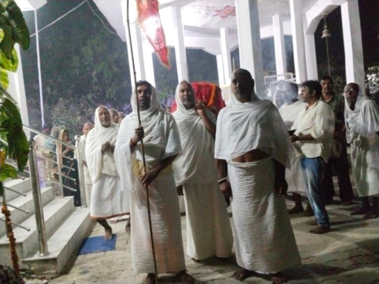 अभेद आश्रम से माँ कालरात्री की निकली डोली