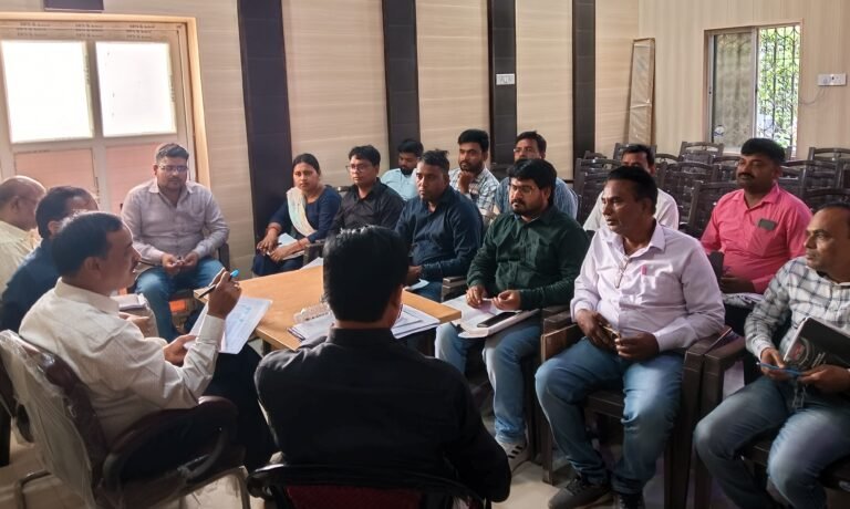 पंचायत भवन पर नियमित रूप से जारी हो जनसेवा केन्द्र की सुविधा