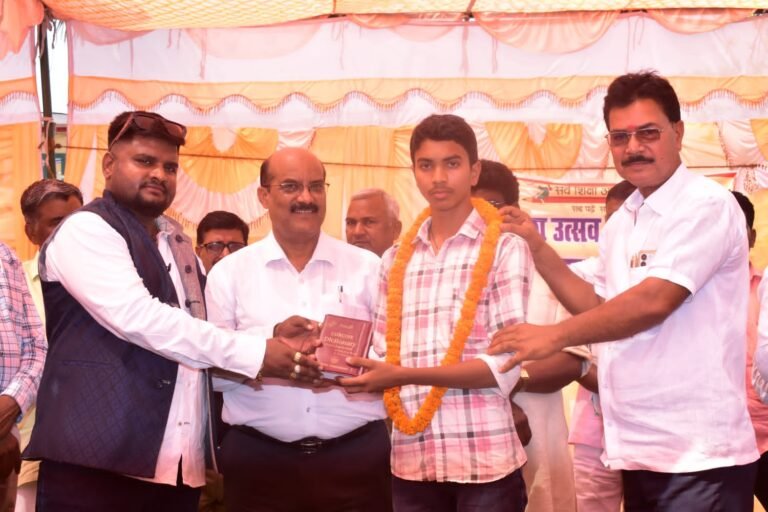 बड़ा निक लागे अपने देशवा क माटी