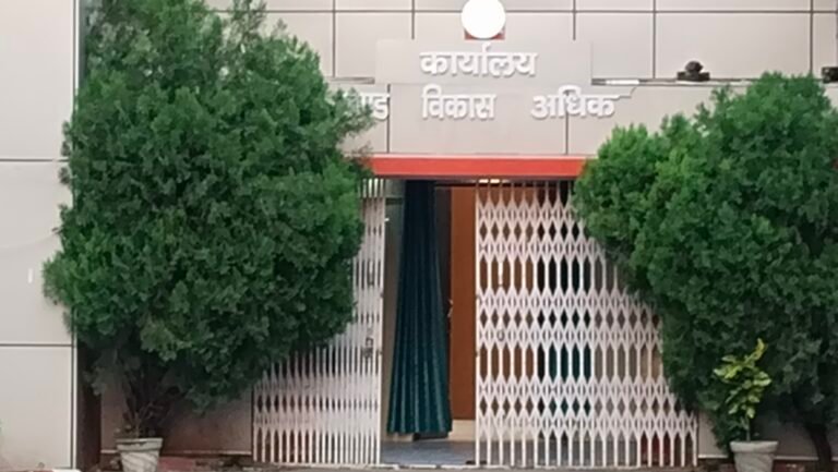 रोस्टर पर गांवो में सचिव जनसमस्याओं का करेंगे निस्तारण