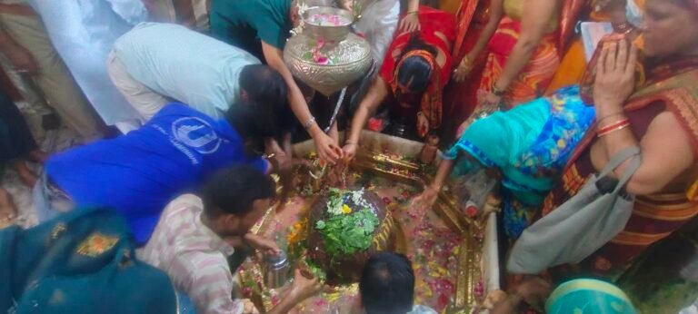 काशी विश्वनाथ मंदिर से पुराना है स्वंय भू कालेश्वर मंदिर का इतिहास