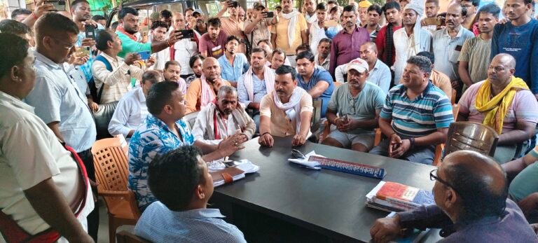 आंबेडकर प्रतिमा की स्थल चयनित होने पर व्यापारियों का धरना समाप्त