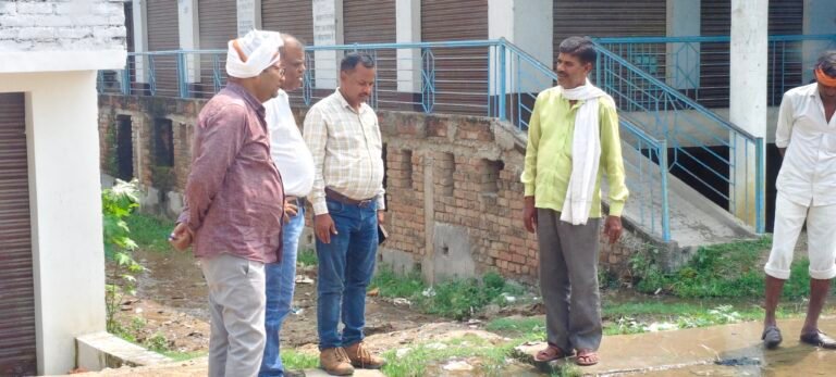 बिजली उपकेन्द्र की बरसाती पानी ब्लॉक मुख्यालय में जलभरॉव