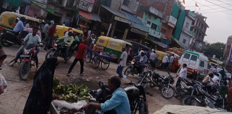 सड़क निर्माण के कारण सकलडीहा में जाम से राहगीर परेशान