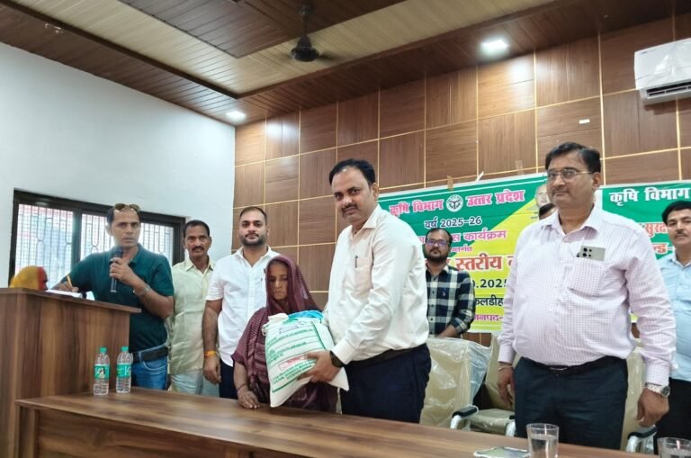 मक्का की खेती पर किसानों को किया गया जागरूक