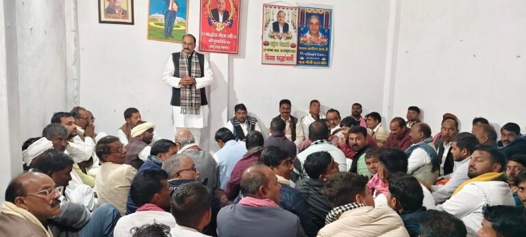 बूथ पर पहुंचकर छूटे लोगों का नाम सूची में दर्ज कराये कार्यकर्ता:विधायक