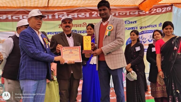 एडीएम ने एनसीसी कैप्टन सत्यमूर्ति ओझा को किया सम्मानित