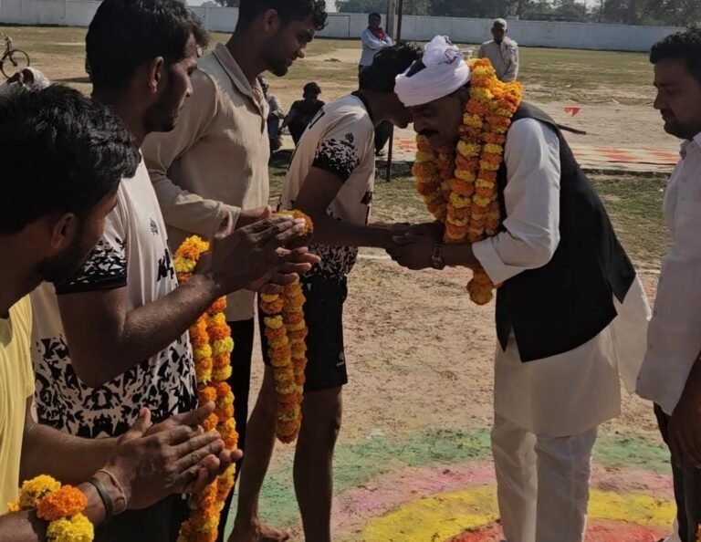 बालीबॉल प्रतियोगिता में बक्सर की टीम ने जीता चैम्पियन शीप का खिताब
