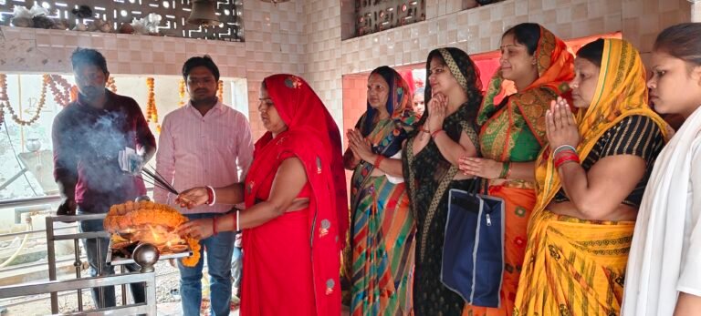 पांचवे दिन वात्सल्य और ज्ञान की देवी मां स्कंद माता की हुई पूजा