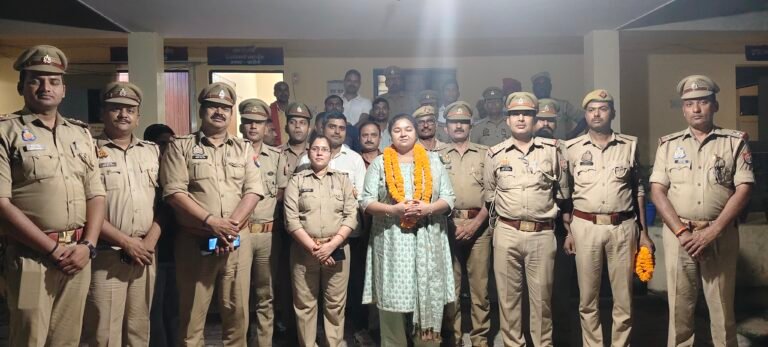 कानपुर नगर की एएसपी बनी स्नेहा तिवारी का हुआ सम्मान