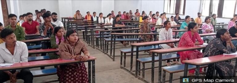 सकलडीहा पीजी कॉलेज में नारी शक्ति वंदन अभियान व दीवार हस्ताक्षर का आयोजन किया गया।