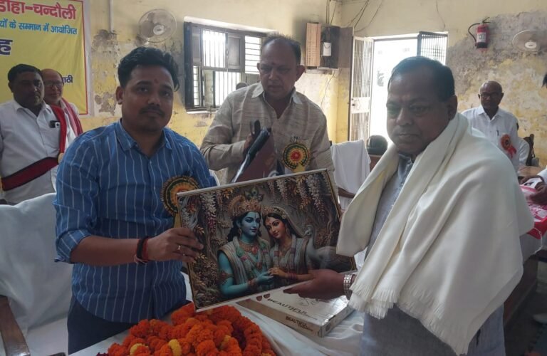 शिक्षक जीवन को तरासने और व्यक्तित्व गढ़ने का करते है काम