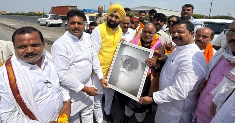 राज्य मंत्री हंसराज विश्वकर्मा के प्रथम जनपद आगमन पर भव्य स्वागत