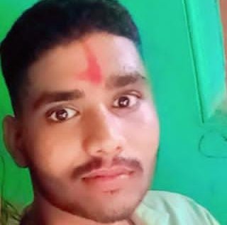 ट्रेन की चपेट में आने से बीटेक छात्र की मौत, परिवार में मचा कोहराम