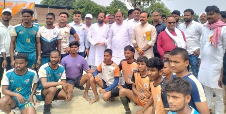 अंतर्जनपदीय कबड्डी प्रतियोगिता में गाजीपुर की टीम बनी विजेता