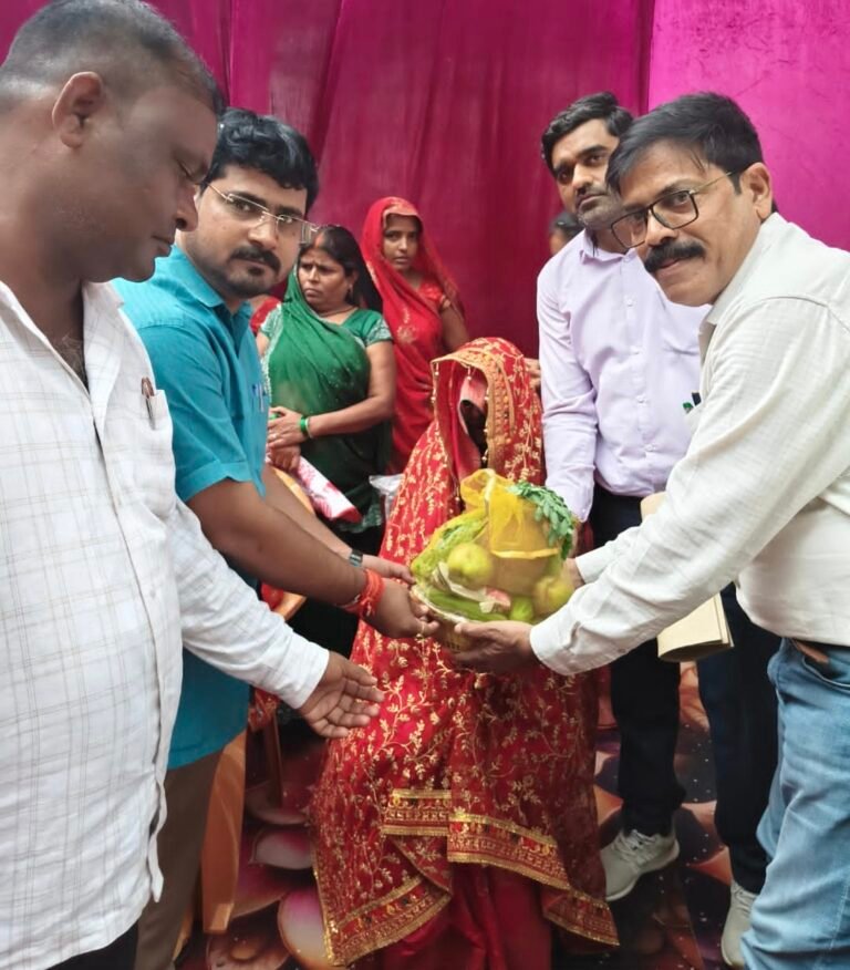 प्रशासन आपके द्वार: ताजपुर में लगी वृहद ग्राम चौपाल, गर्भवती महिलाओं की हुई गोद भराई