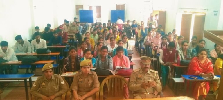साइबर अपराधों से बचाव के लिए सतर्कता जरूरी : प्राचार्य